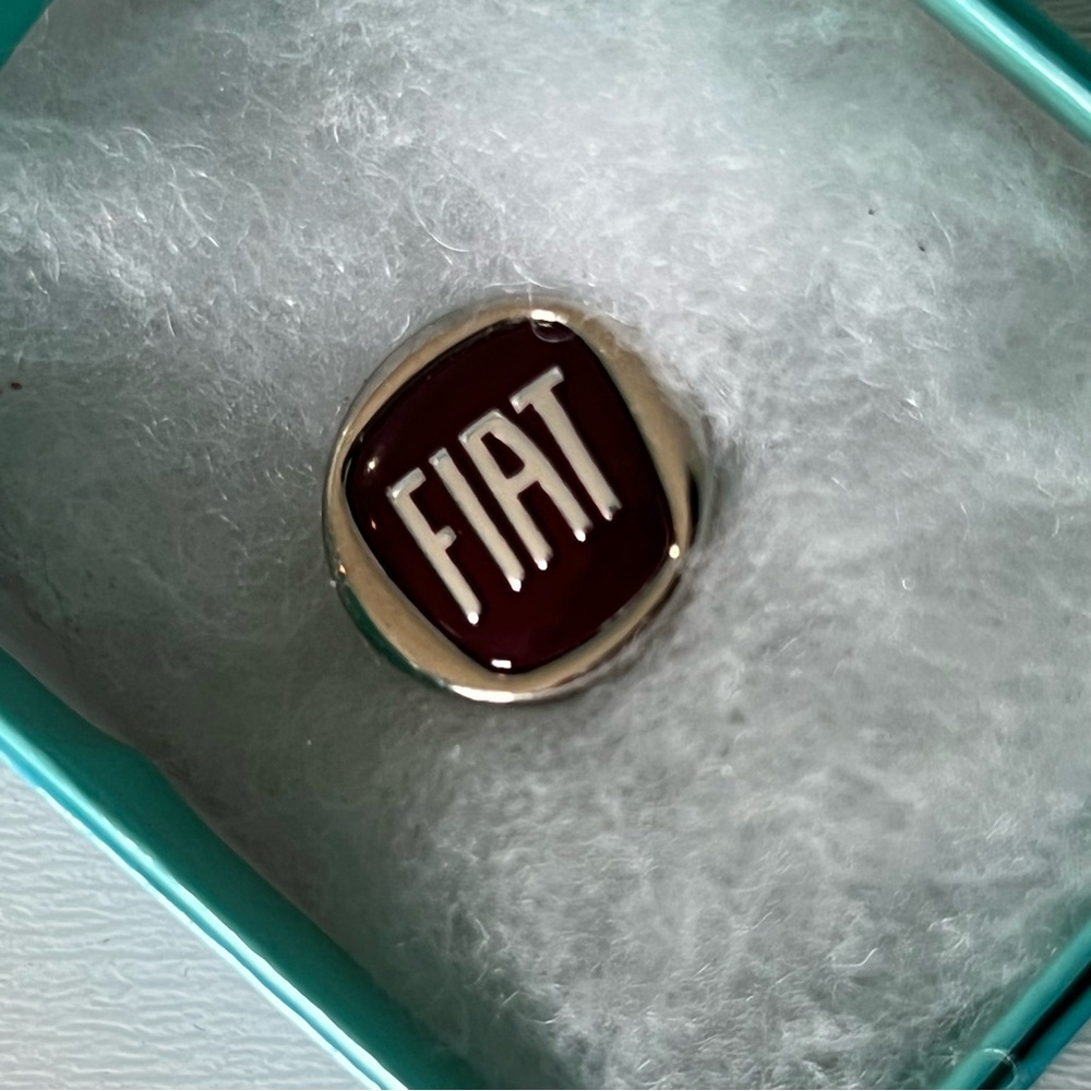 Fiat Collector Pin UNISEX - Picture 5 of 5